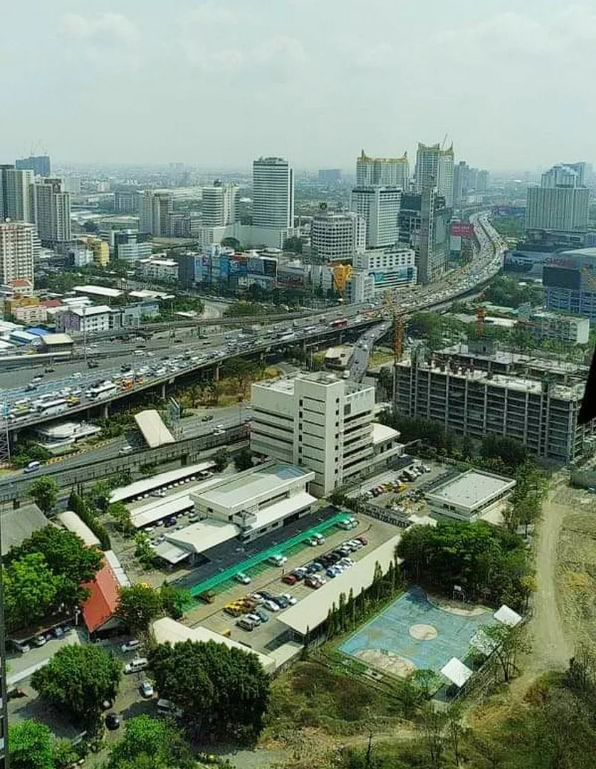 Life Asoke — photo 17