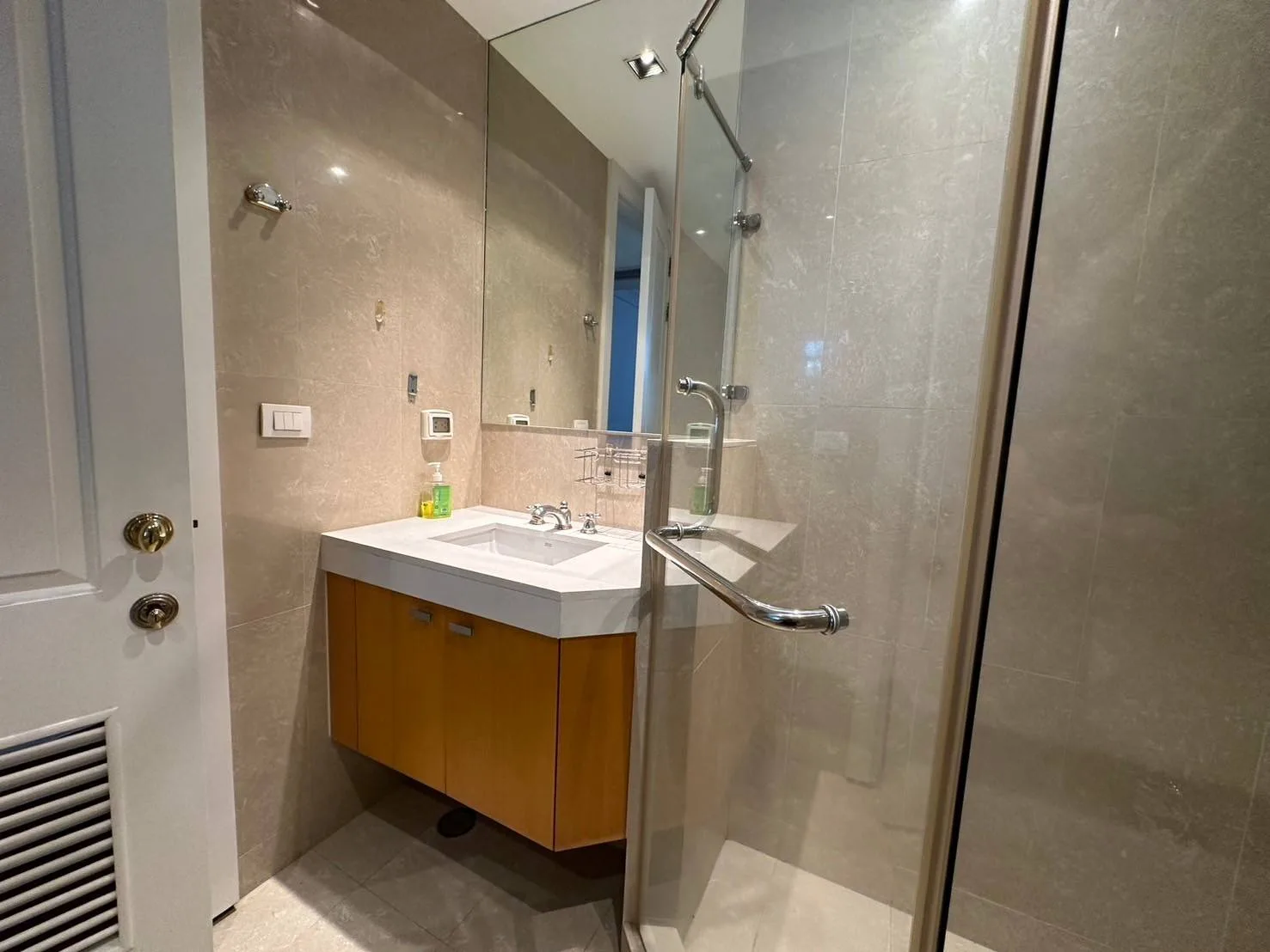 Athenee Residence — photo 12