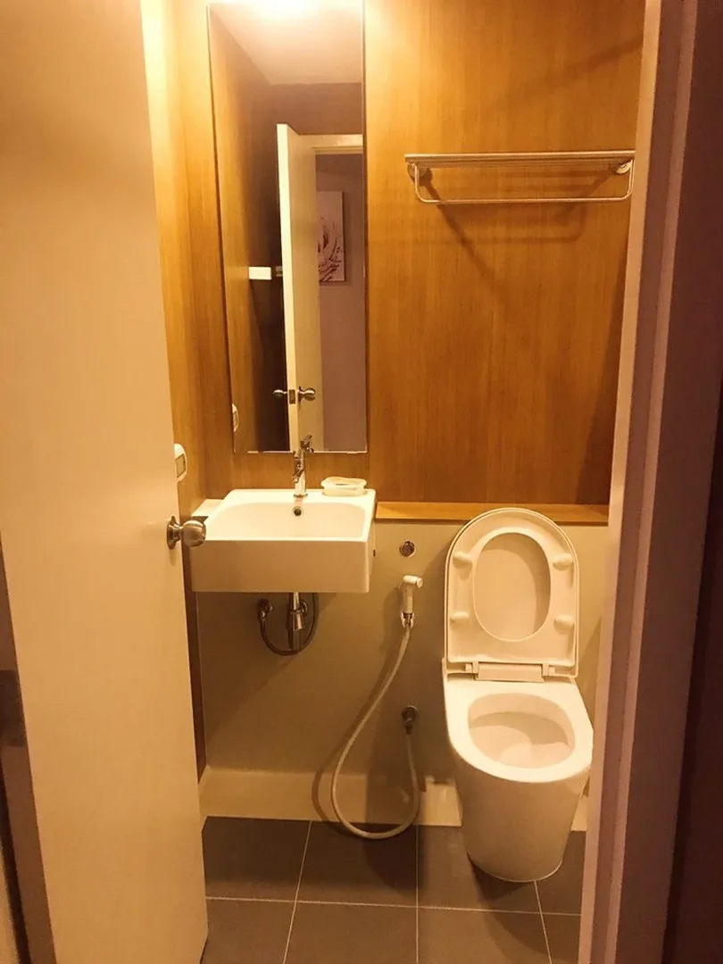 Blossom Condo @ Sathorn - Charoenrat — photo 19