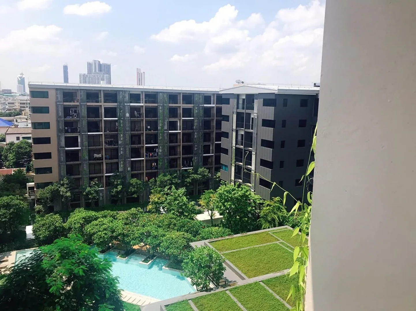 Blossom Condo @ Sathorn - Charoenrat — photo 4