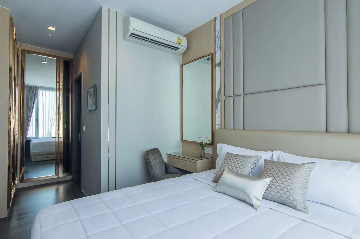 Edge Sukhumvit 23 — photo 10