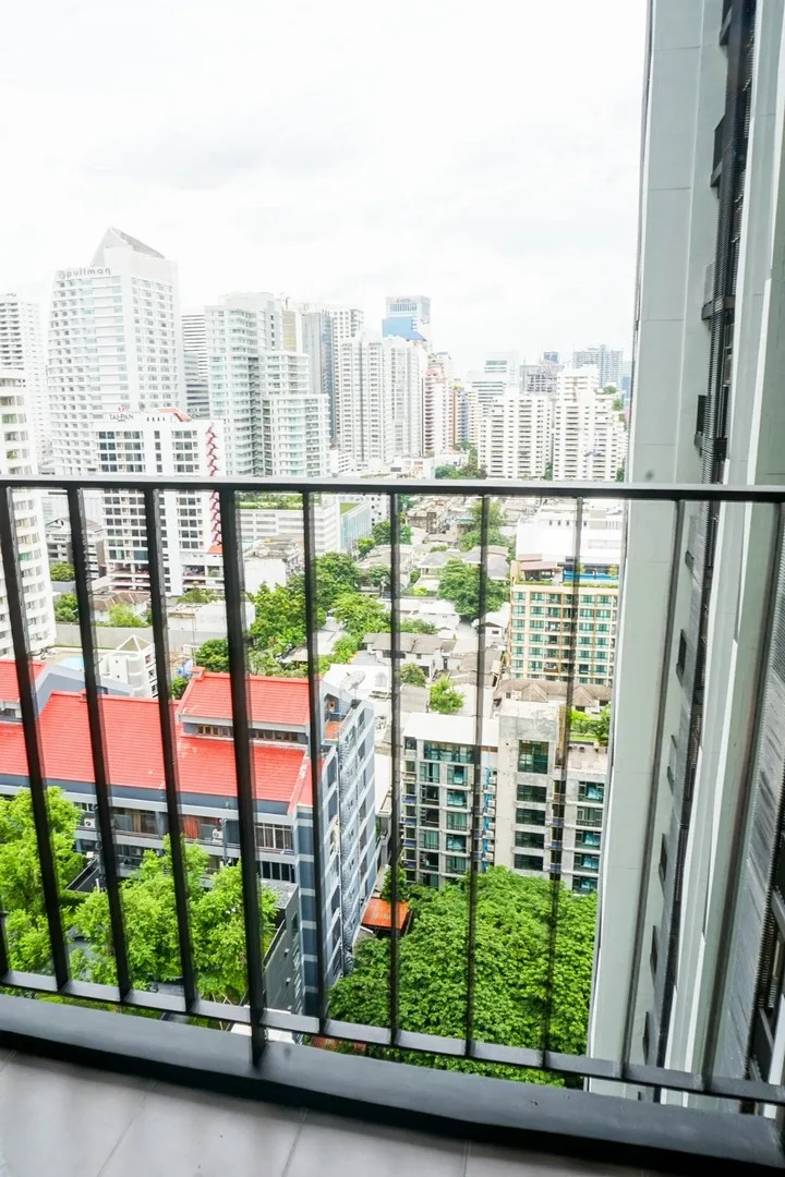 Edge Sukhumvit 23 — photo 10