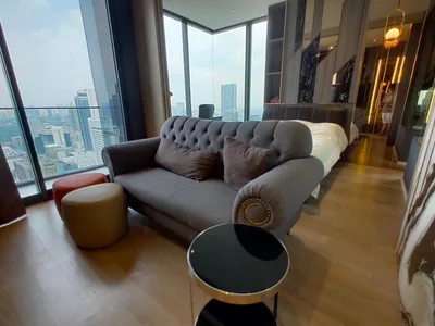 Ashton Silom