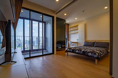 Ashton Chula - Silom