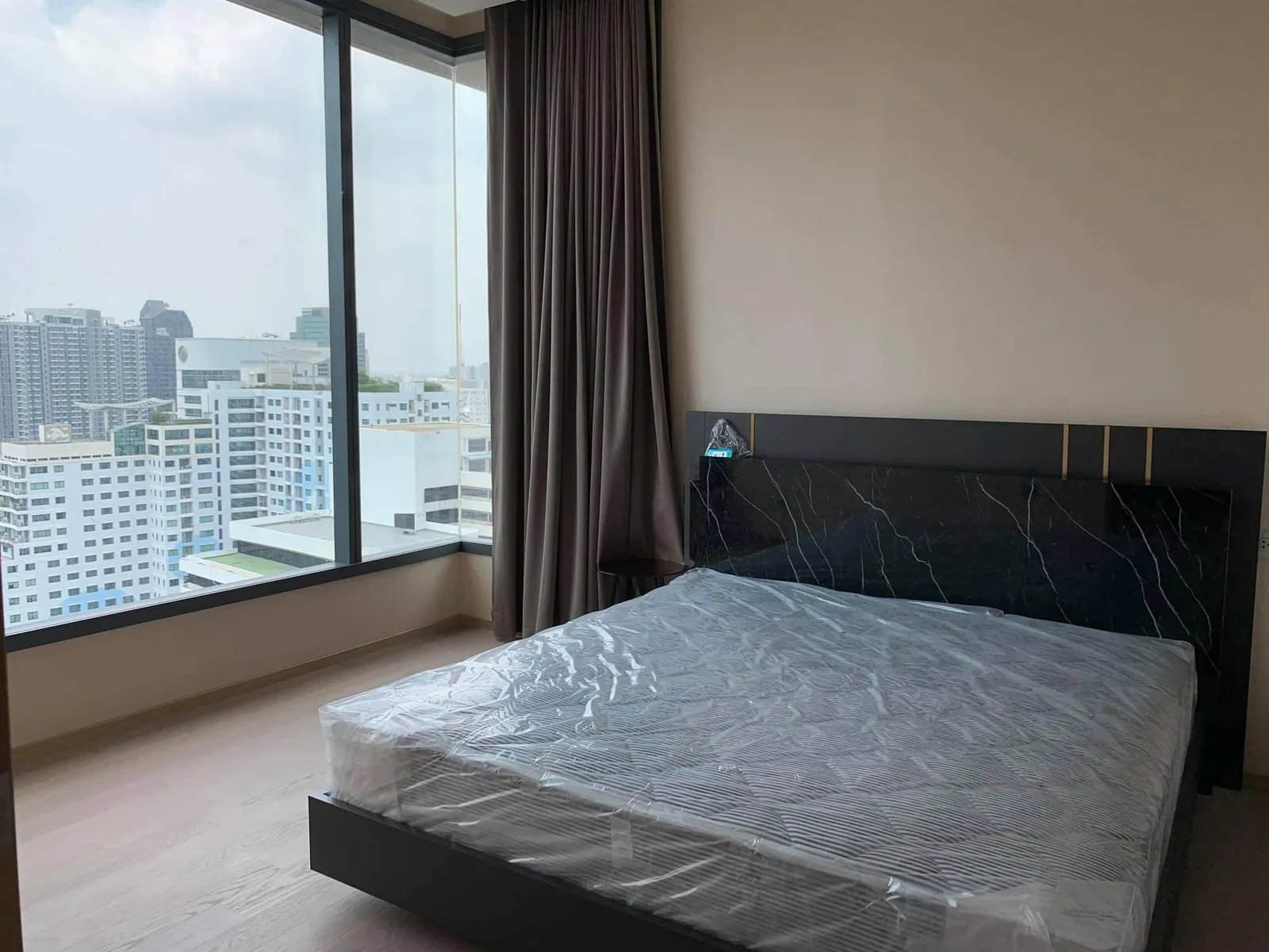 The Esse Asoke — photo 8