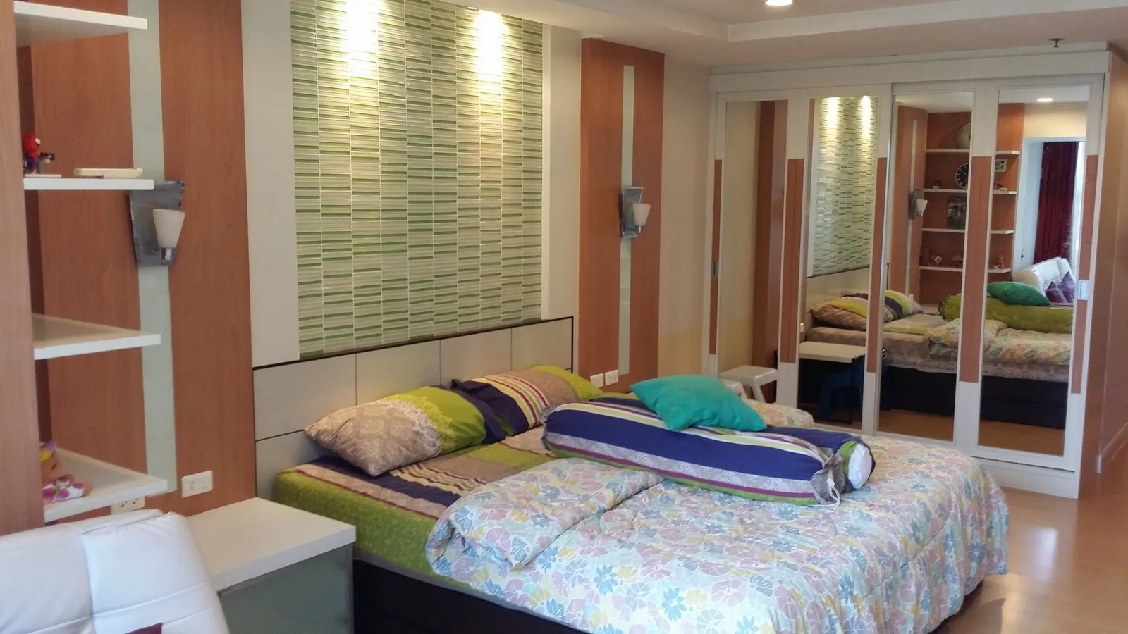 The Trendy Condominium — photo 3