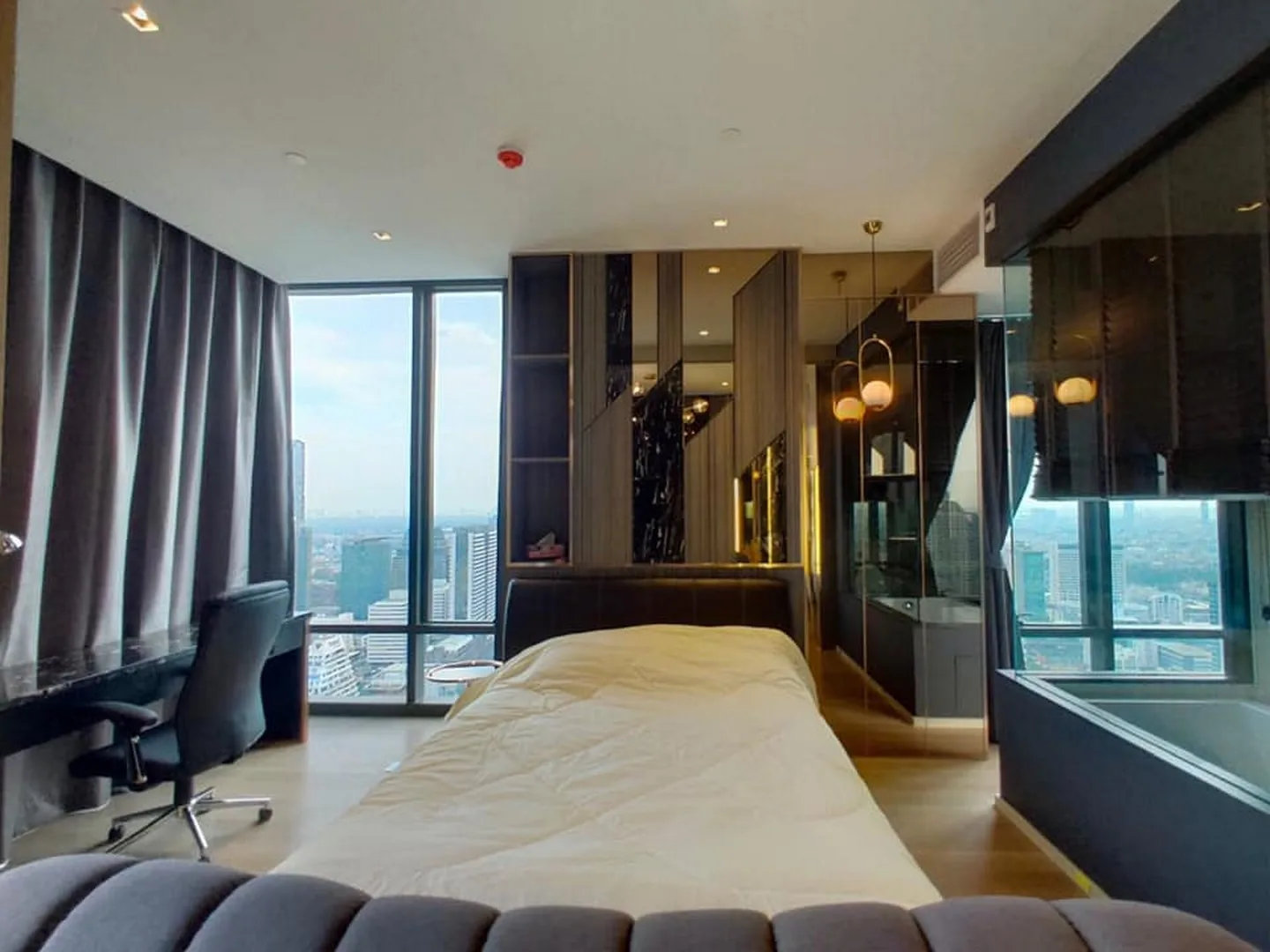 Ashton Silom — photo 7