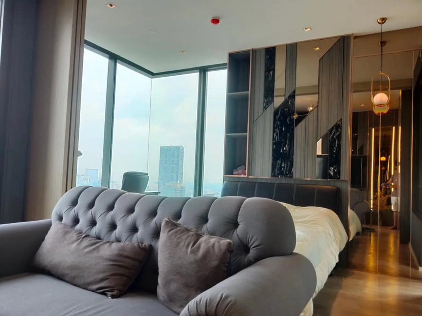 Ashton Silom — photo 9