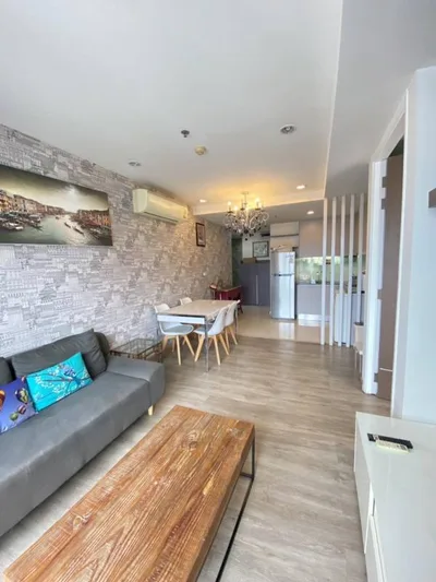 15 Sukhumvit Residences