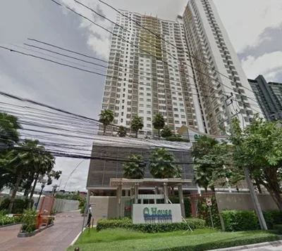 Q. House Condo Sathorn