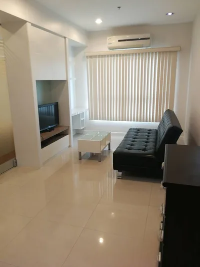 Q. House Condo Sathorn