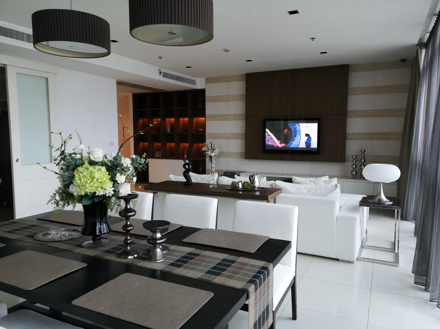 Athenee Residence — photo 2