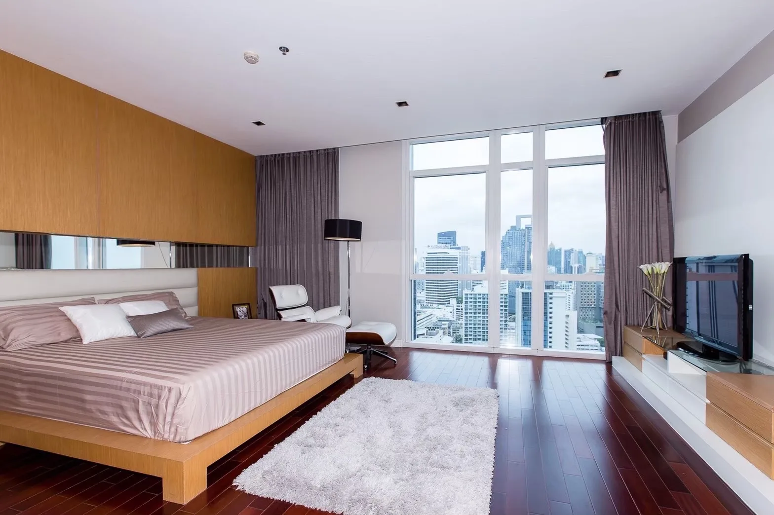 Athenee Residence — photo 13