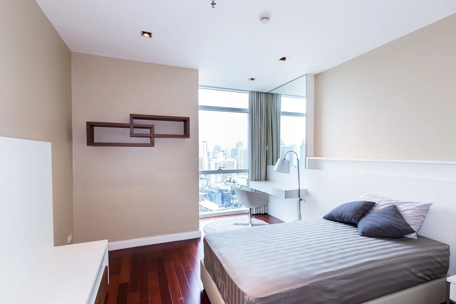 Athenee Residence — photo 14