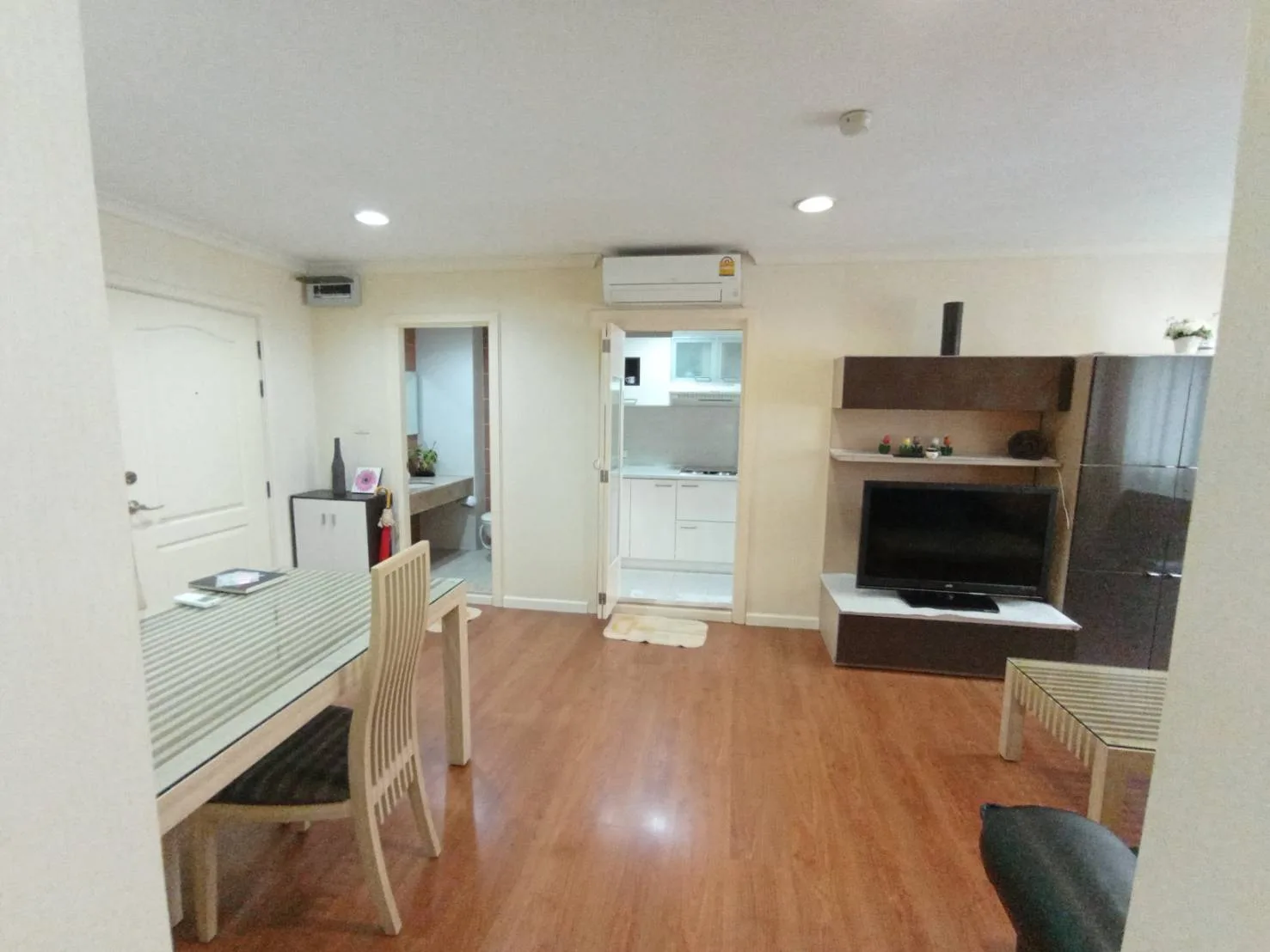 Lumpini Suite Sukhumvit 41 — photo 2