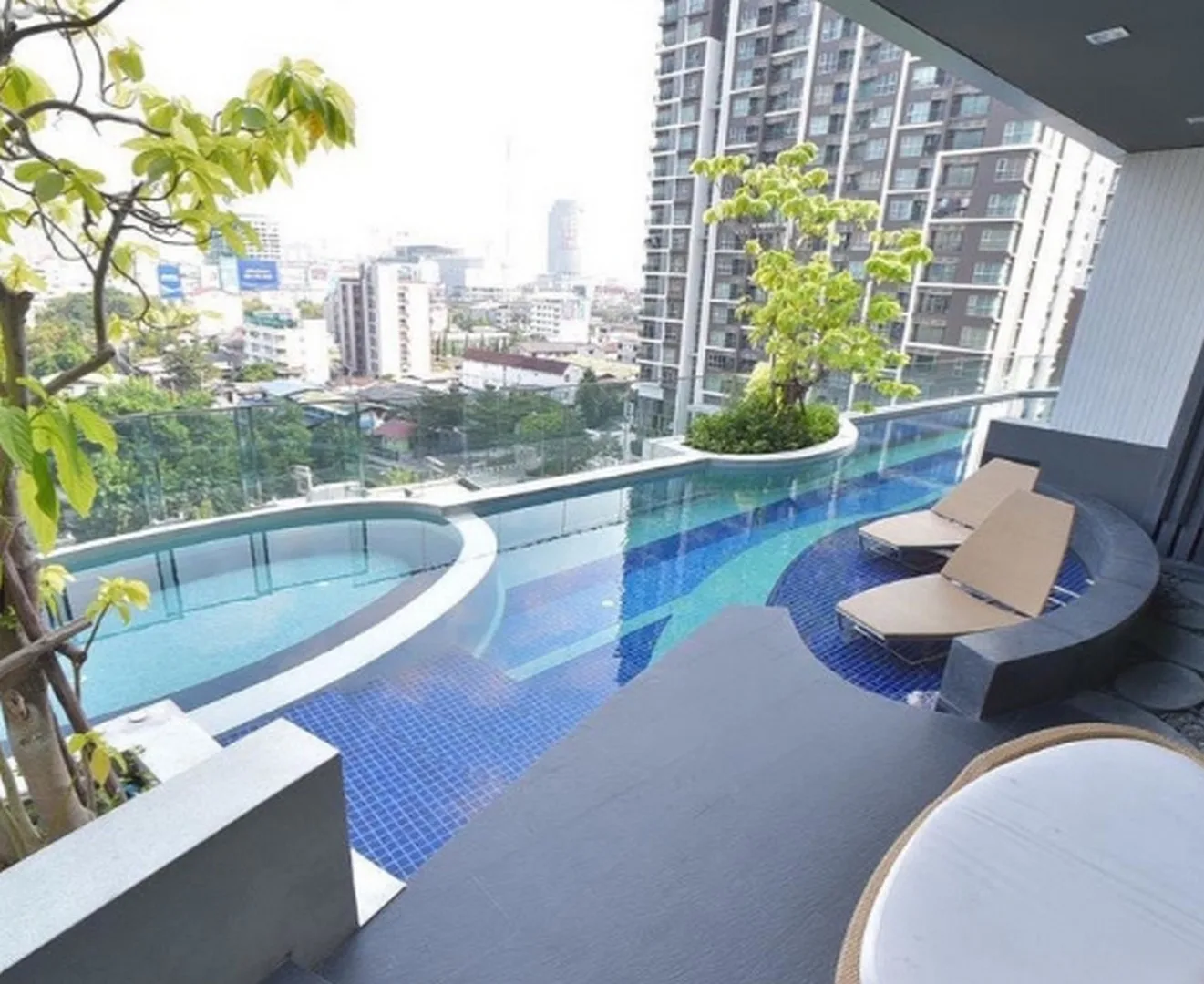 Condolette Midst Rama 9 — photo 4