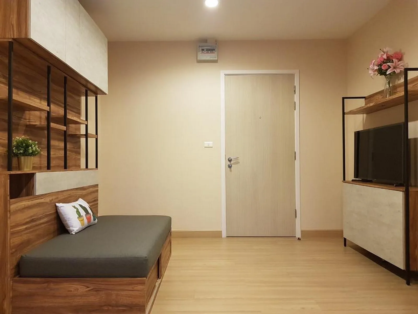 Motif Condo — photo 6