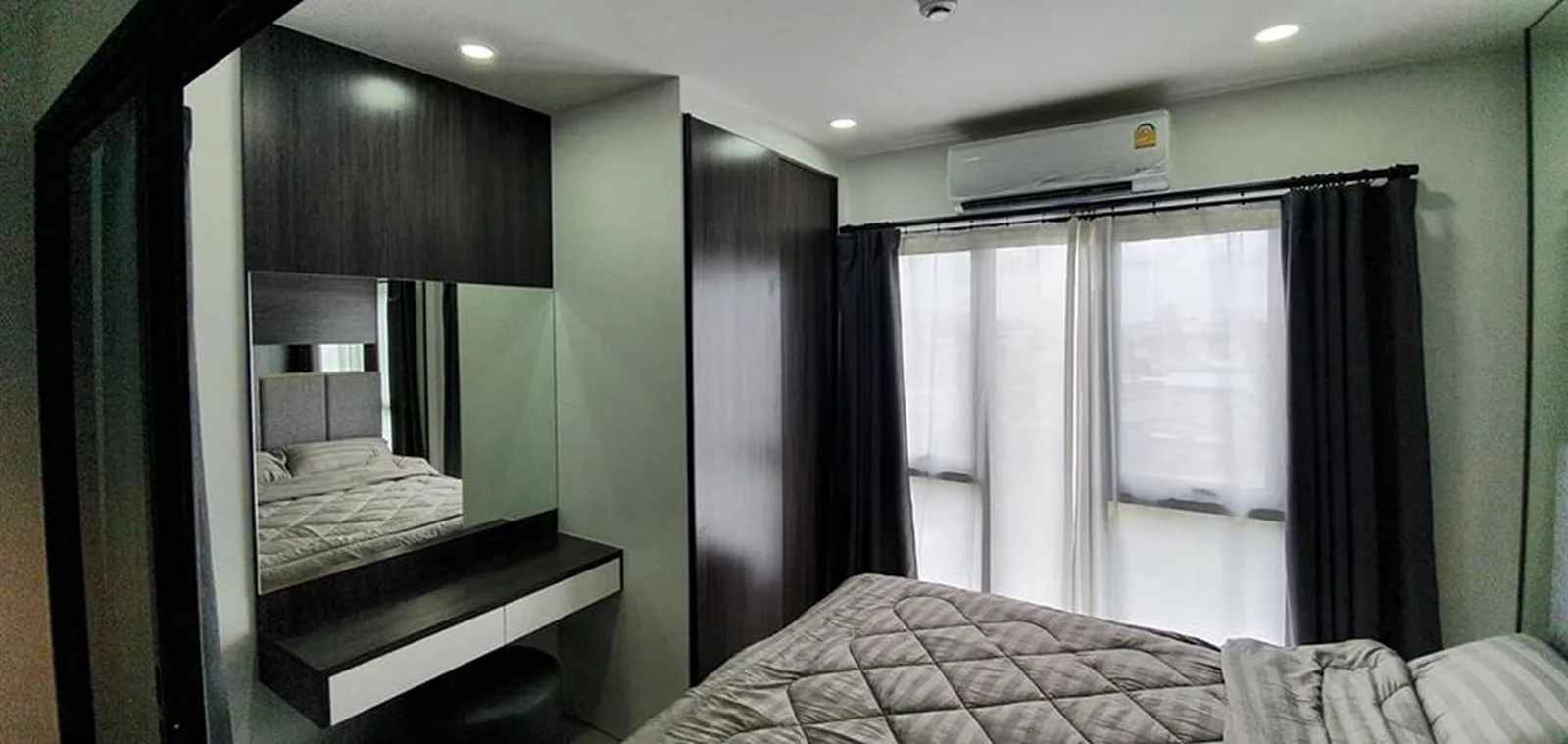 D Mark Condo — photo 4