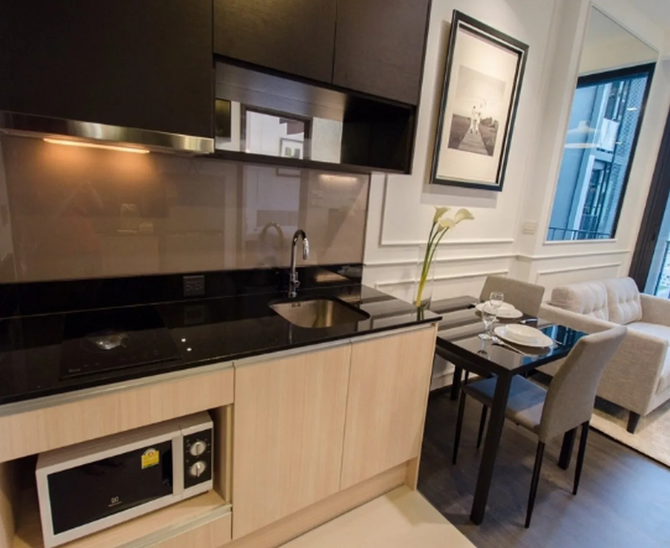 Edge Sukhumvit 23 — photo 3