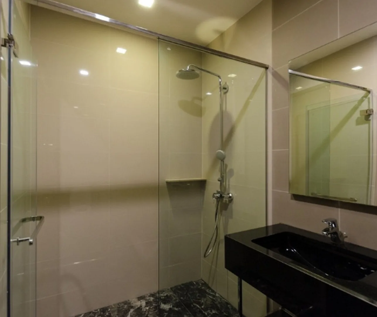 Edge Sukhumvit 23 — photo 6