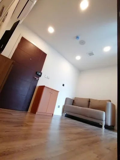 Brown Condo Huaikwang