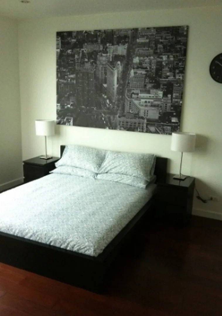 MANHATTAN CHIDLOM — photo 2