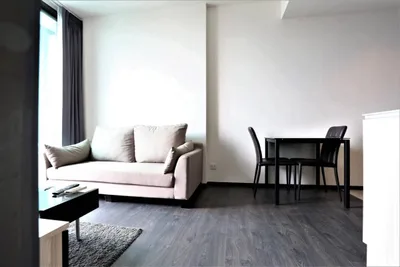 Edge Sukhumvit 23