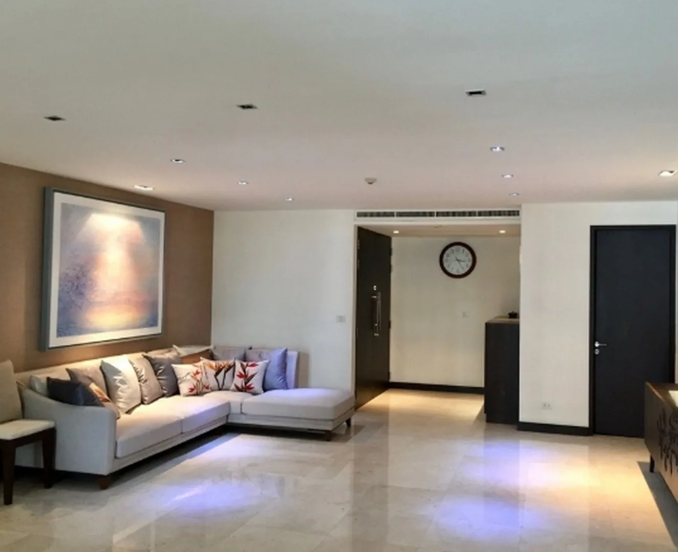The Signature Residence — photo 3