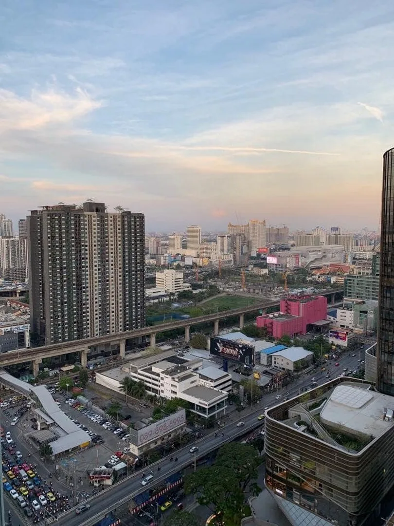 Q Asoke — photo 2