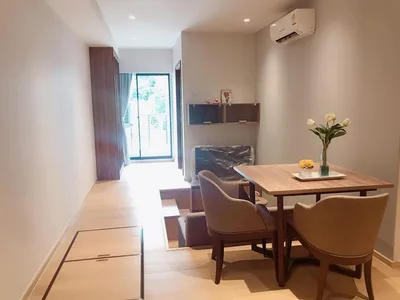 Runesu Thonglor 5