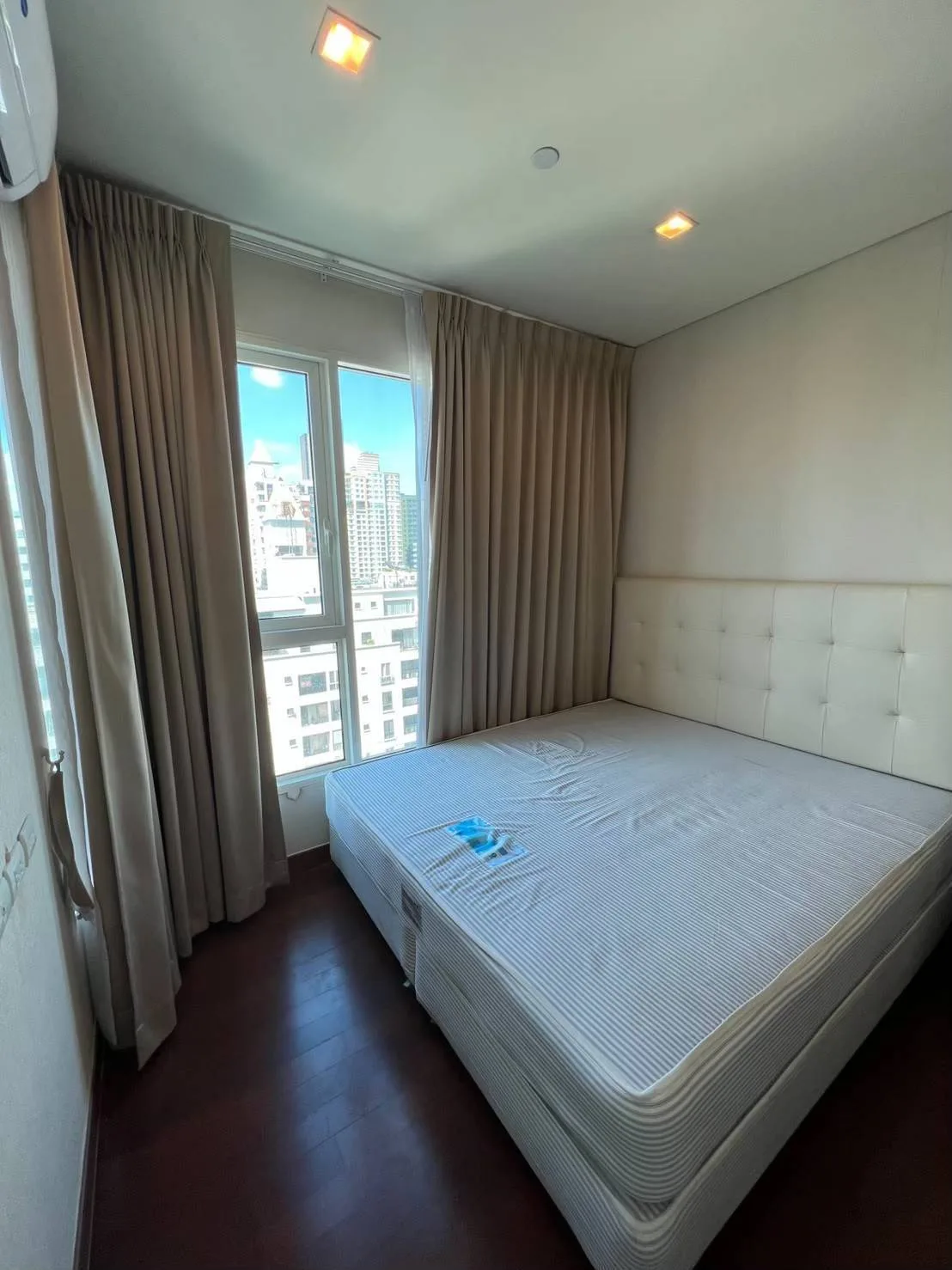 Ivy Thonglor — photo 4