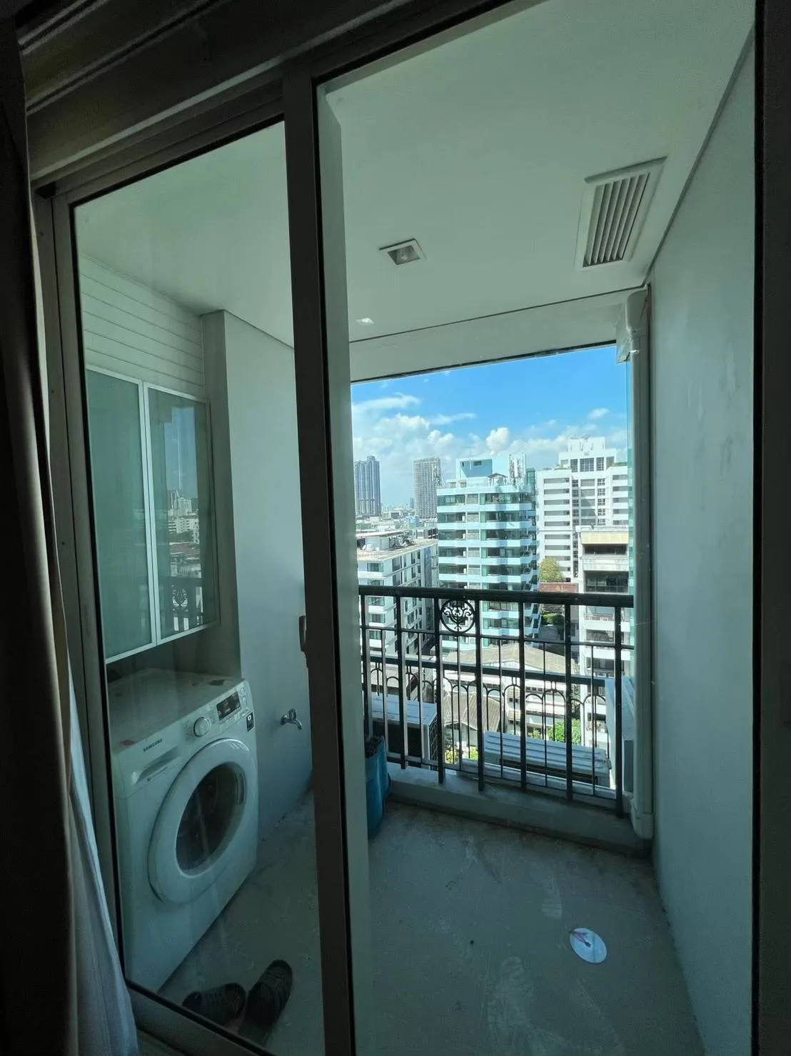 Ivy Thonglor — photo 10