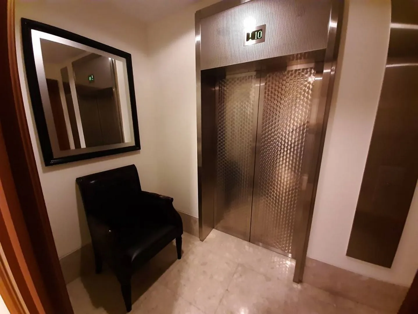 Hampton Thonglor 10 — photo 11