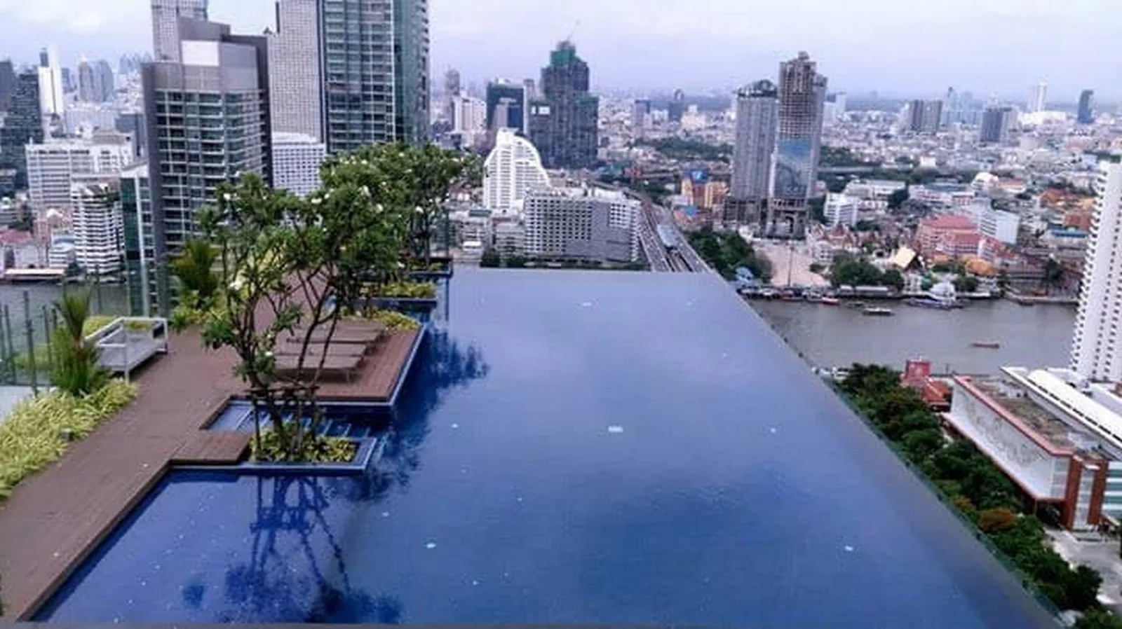 Urbano Absolute Sathon - Taksin — photo 13