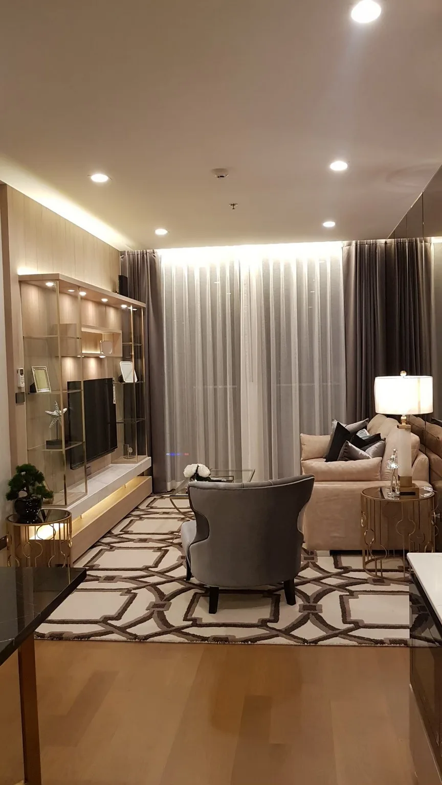 Noble Ploenchit — photo 16