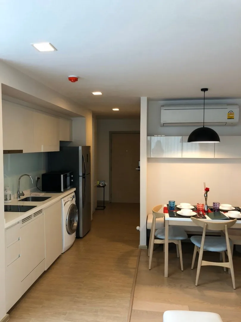 LIV@49 — photo 2