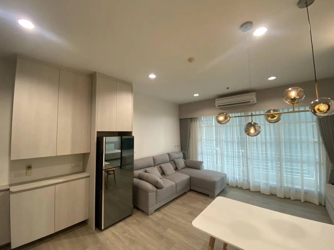 Baan Klang Krung Siam - Pathumwan — photo 1