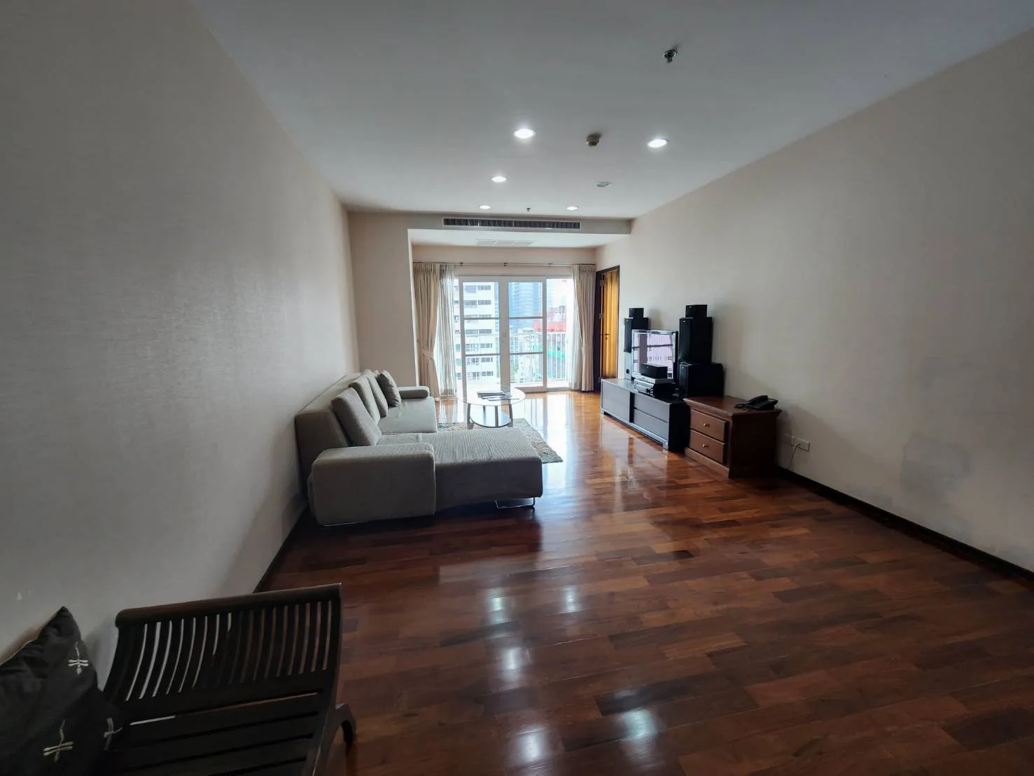 Noble Ora — photo 2