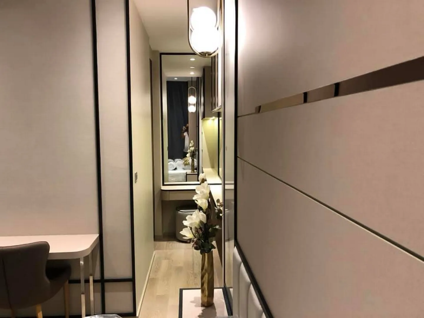 Ashton Silom — photo 4