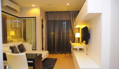 Urbano Absolute Sathon - Taksin