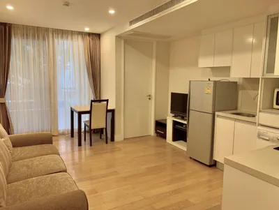 Collezio Sathorn - Pipat