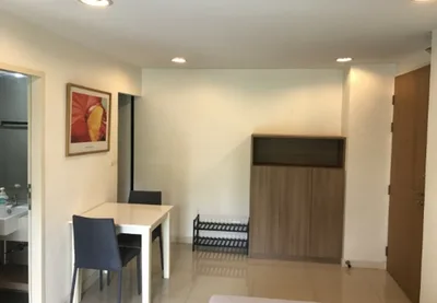 Zenith Place Sukhumvit 42