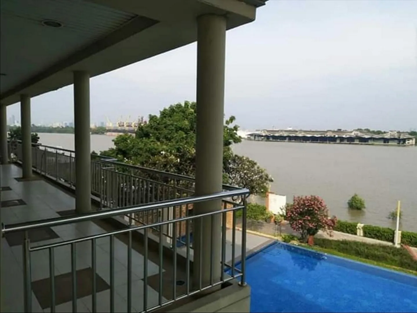 Lumpini Place Narathiwas - Chaopraya — photo 12