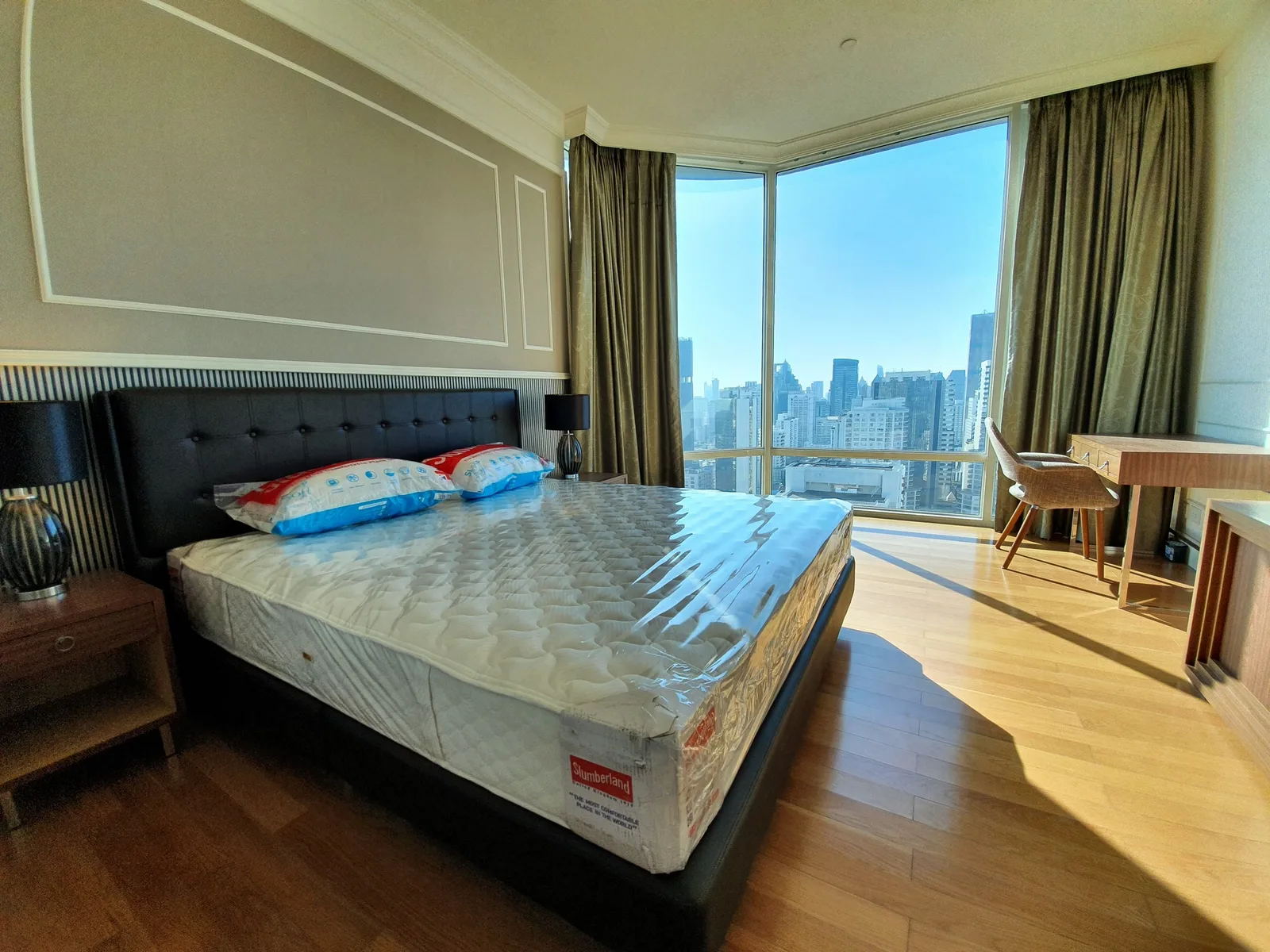 Royce Private Residences — photo 11