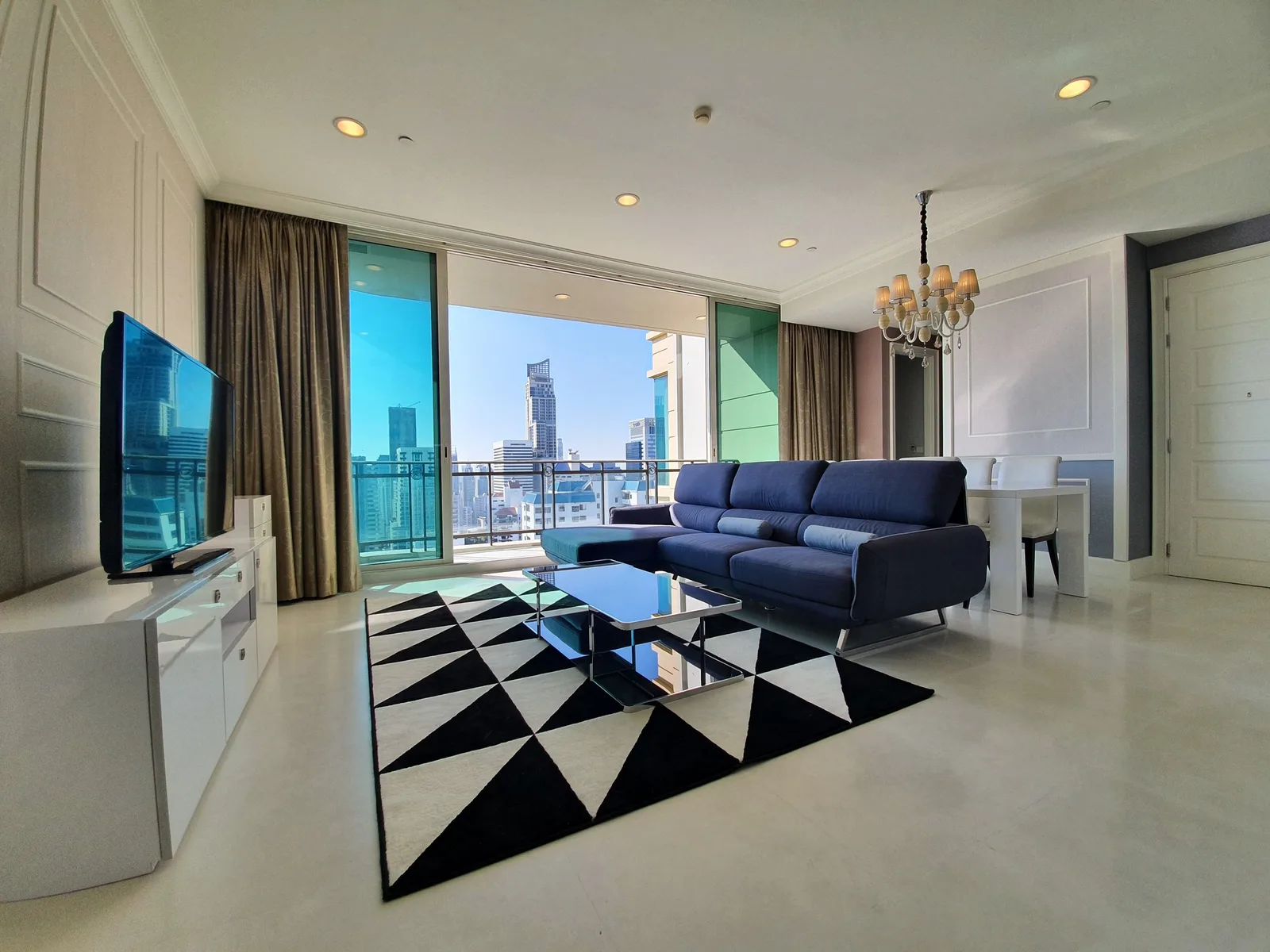 Royce Private Residences — photo 5