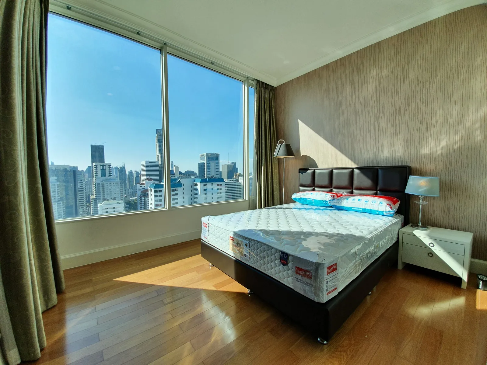 Royce Private Residences — photo 7