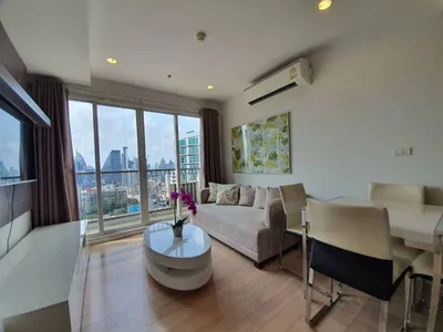 15 Sukhumvit Residences