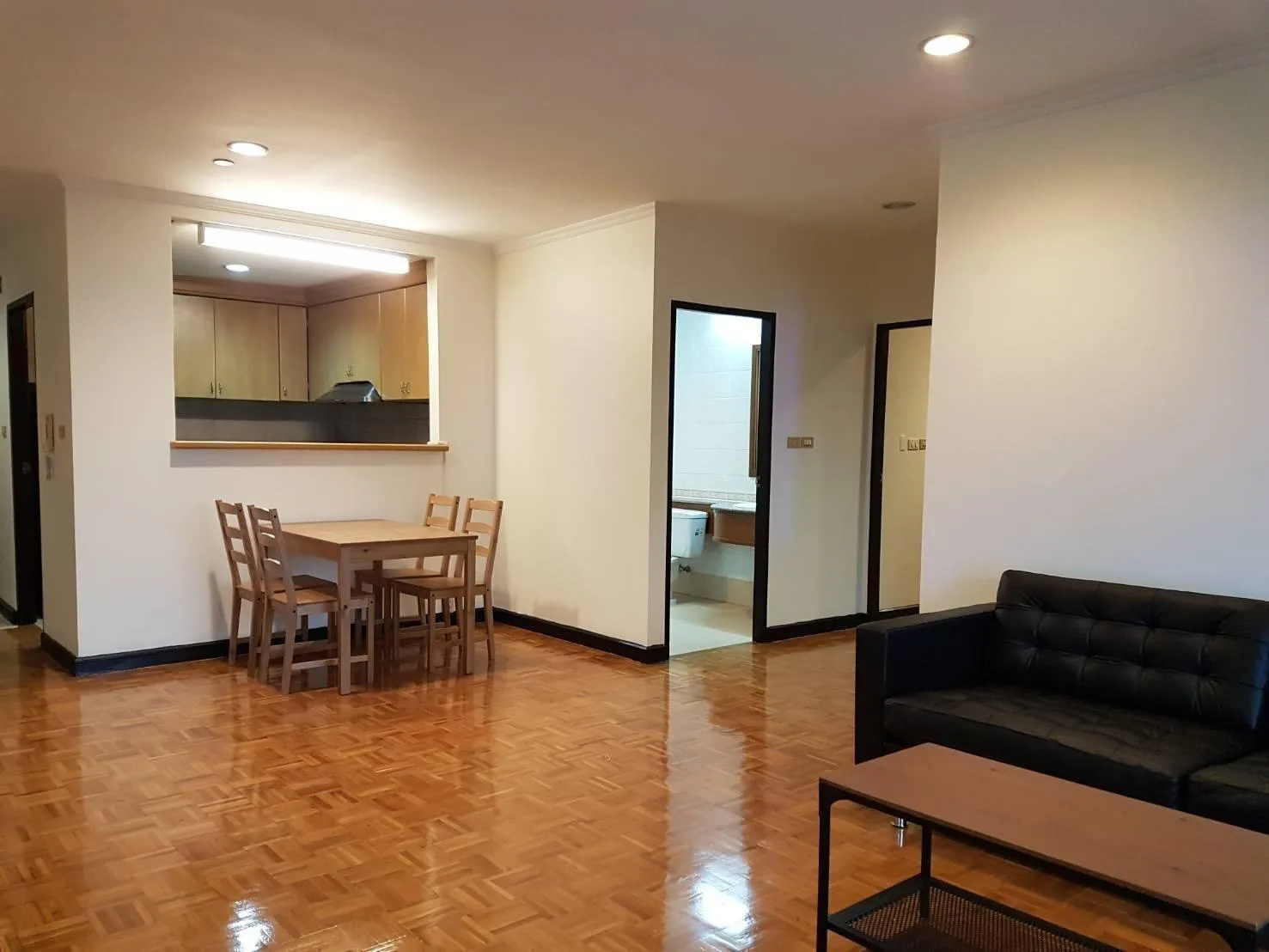 Sathorn Gardens — photo 2