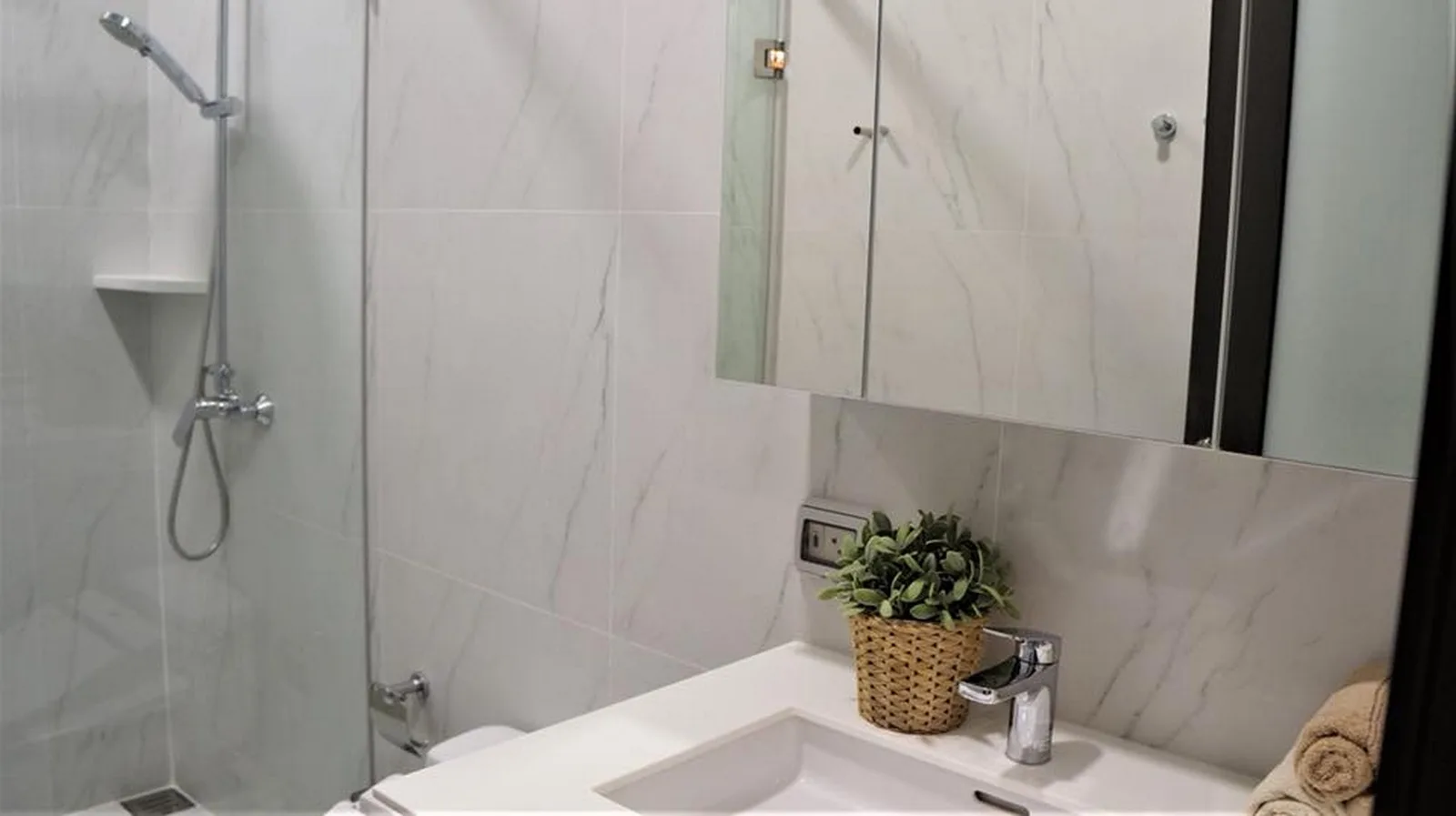 Chewathai Residence Asoke — photo 13