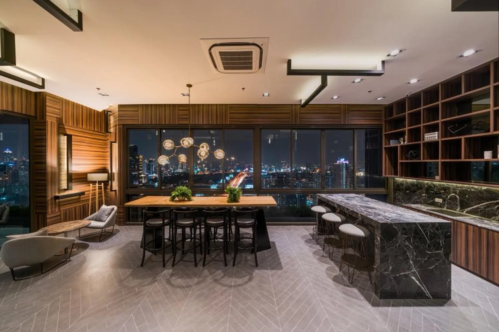 Chewathai Residence Asoke — photo 14